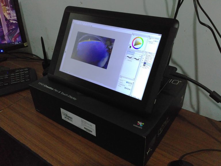 The main piece in Ombobon’s workspace: his Wacom Cintiq Creative Pen & Touch Display DTH-1300K. The main piece in Ombobon’s workspace: his Wacom Cintiq Creative Pen & Touch Display DTH-1300K.