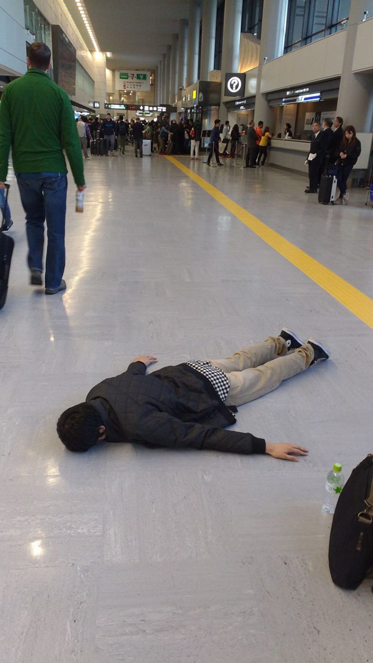 JIM finally makes it to Japan…and passes out 😅 JIM finally makes it to Japan…and passes out ?