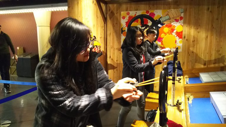 Chess testing their sharpshooting skills at Usopp’s attraction in One Piece Tower. Chess testing their sharpshooting skills at Usopp’s attraction in One Piece Tower.