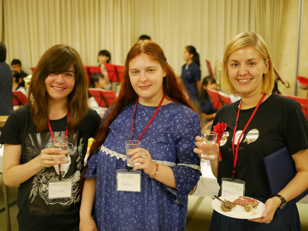 Sideburn004, Rerekina & Jeyre