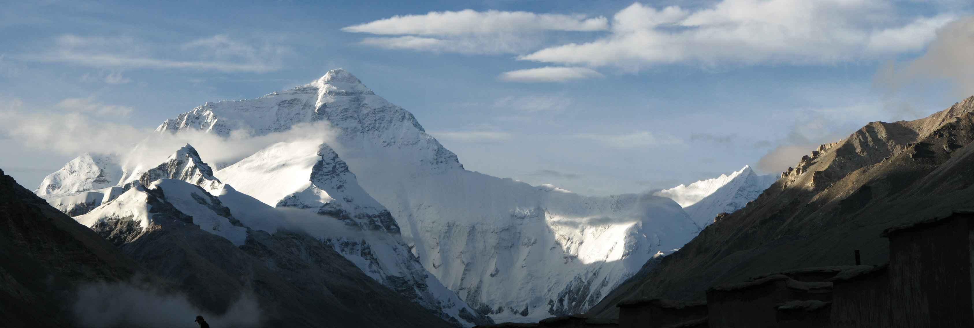 Mount Everest... Is the Yeti walking among its peaks? Credit: Mike/Flickr Mike_Flickr